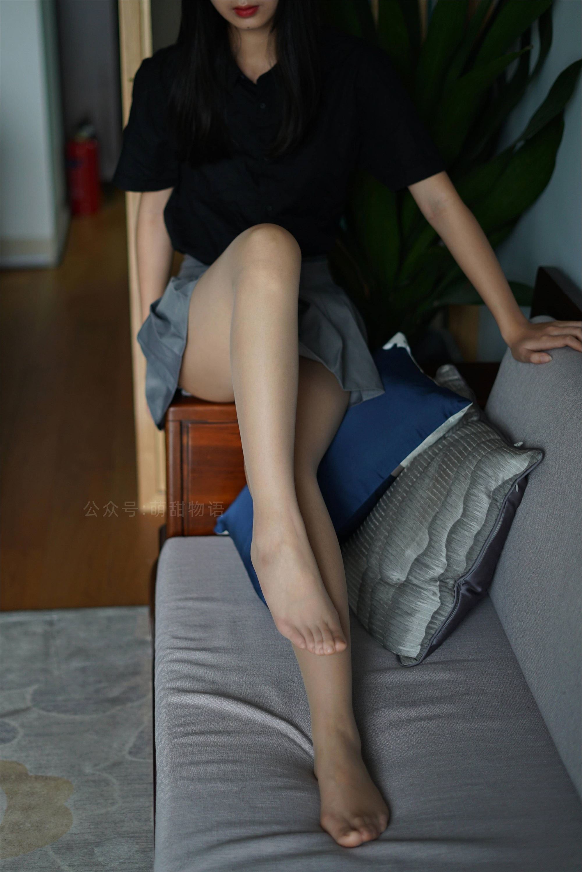 萌甜物语 XM121《短裙黑衬衣-小苏》